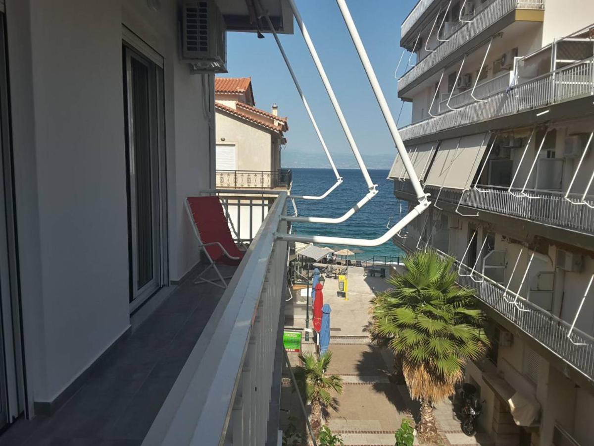 Seaview Apartment In Theheart Of Loutraki Buitenkant foto